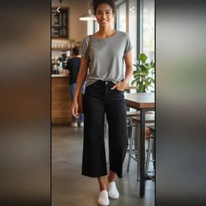 Avec Les Filles Black Wash Denim Wide Leg Cropped Raw Hem Jeans Women's Size 31